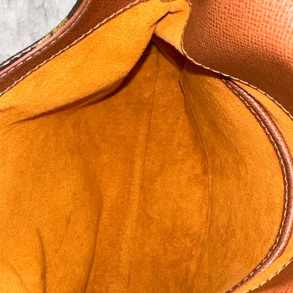 Authentic Louis Vuitton Musset Tango PM - Picture 4 of 4